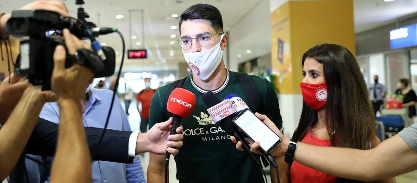 Έφτασε στην Ελλάδα για λογαριασμό του Ολυμπιακού ο Πέπε (φώτο)